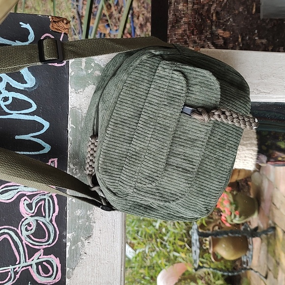 NWT Stylish Deep Green Corduroy Women's Bags - Picture 2 of 7